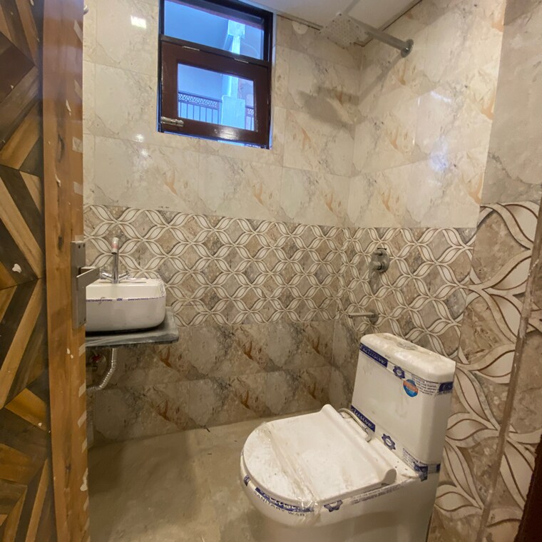 Bathroom, chattarpur 2 Bedroom 900 Sq.Ft. Builder Floor In Chattarpur Delhi 9677958