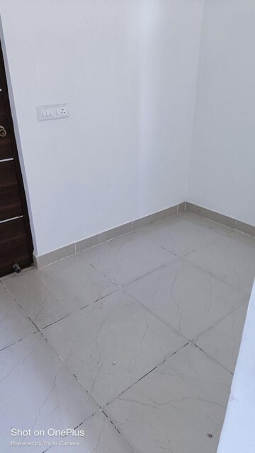 Room in 2 BHK Builder Floor at Deep Homes Sector 73, Sector 73 – for Sale