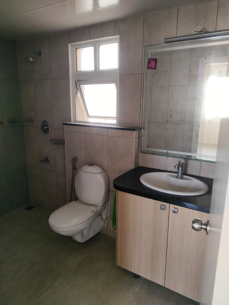 Bathroom, prestige-lakeside-habitat 2 Bedroom 1216 Sq.Ft. Apartment In Varthur Bangalore 9677794