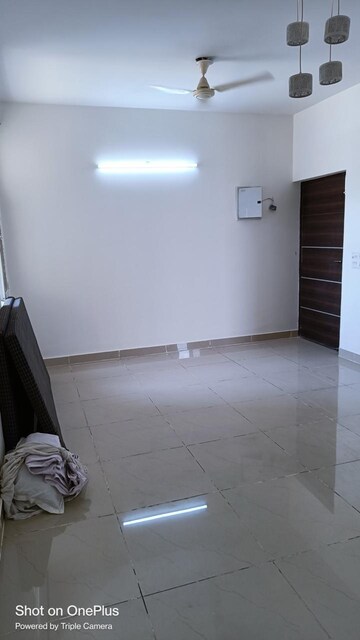 Room in 2 BHK Builder Floor at Deep Homes Sector 73, Sector 73 – for Sale