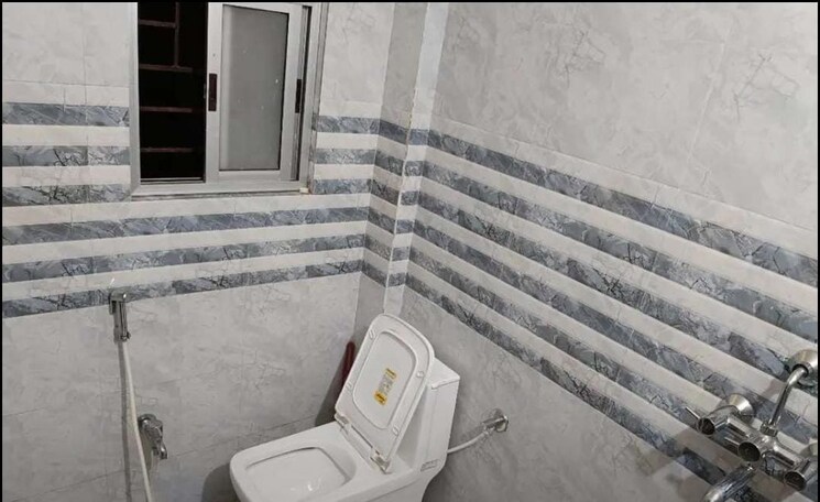 Bathroom, baradwari 3 Bedroom 1200 Sq.Ft. Apartment In Baradwari Jamshedpur 9677701