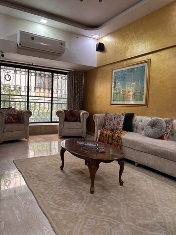 Bedroom in 3 BHK Apartment at Khar West – for Rent