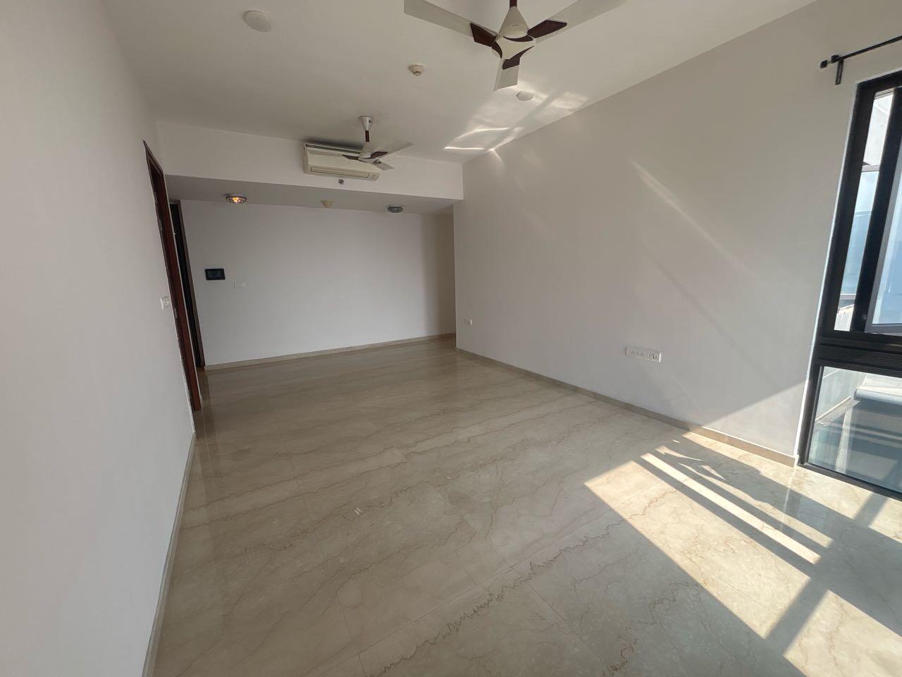2 BHK + Servant Room Apartment For Rent in Lodha The Park