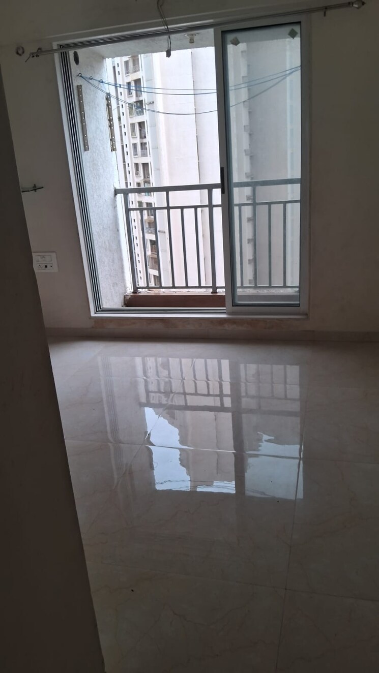Room, vihang-vermont 1 Bedroom 436 Sq.Ft. Apartment In Ghodbunder Road Thane 9677892