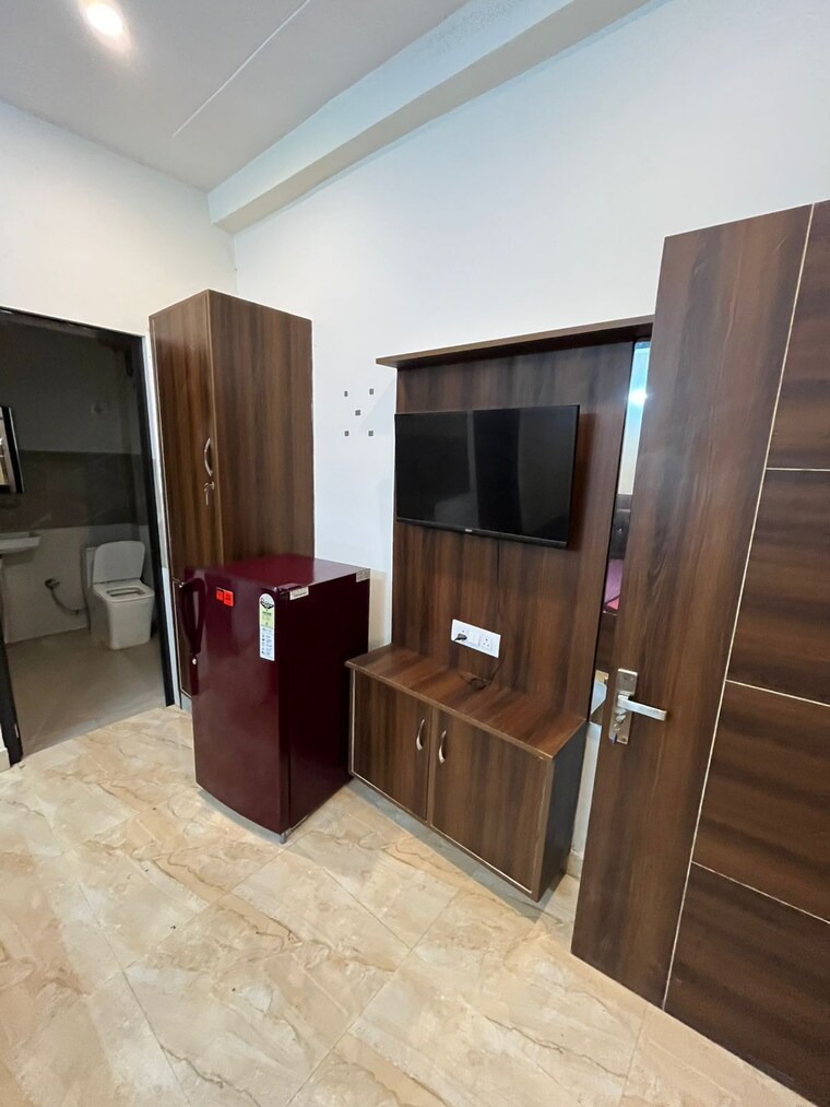 Living Room, dlf-city-phase-iii 1 RK 320 Sq.Ft. Builder Floor In Sector 24 Gurgaon 9677835