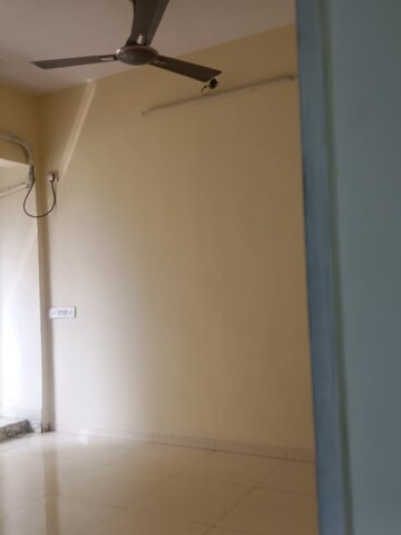 Room in 2 BHK Apartment at Kopar Khairane – for Rent
