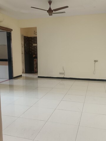 Room in 2 BHK Apartment at Kopar Khairane – for Rent