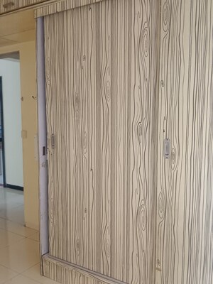 Room in 2 BHK Apartment at Kopar Khairane – for Rent