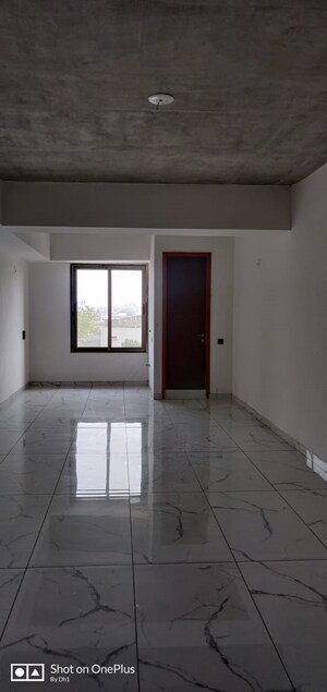 Room in  Office Space at Sola – for Rent