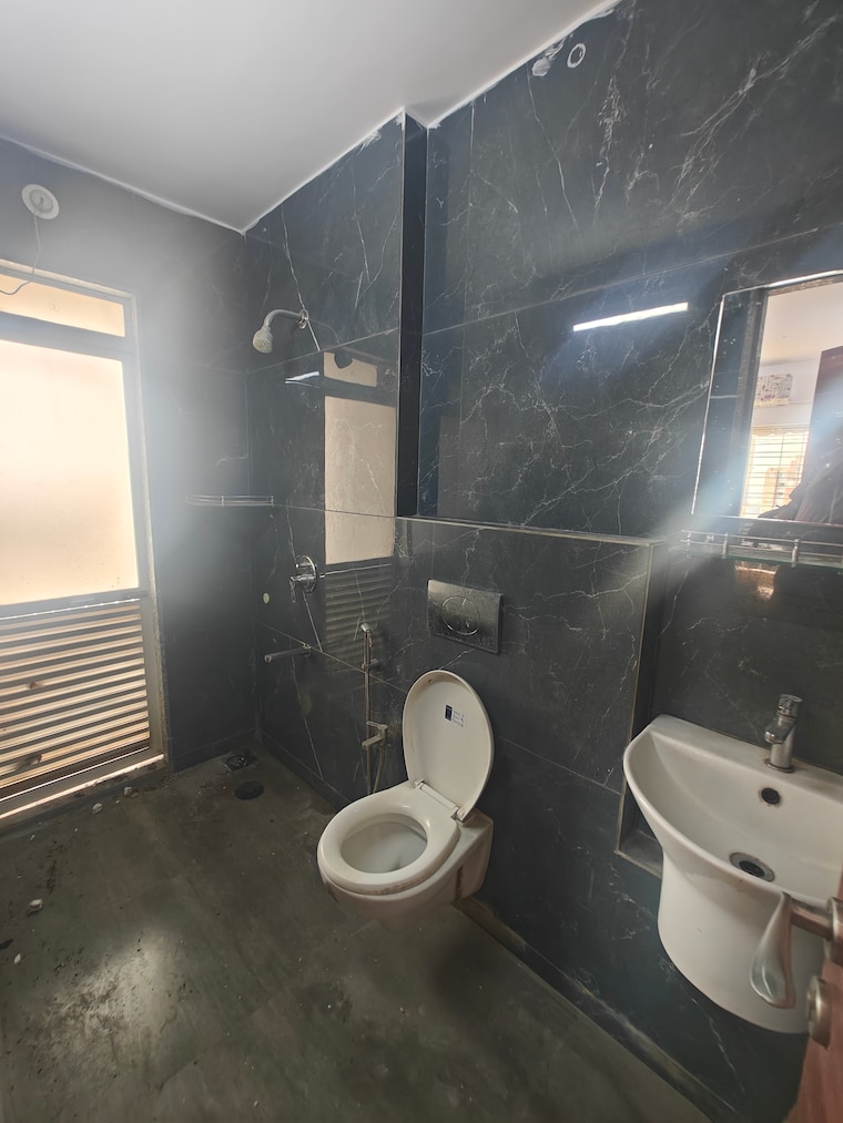 Bathroom, ishwar-gracia 2 Bedroom 1140 Sq.Ft. Apartment In Nerul Navi Mumbai 9677999