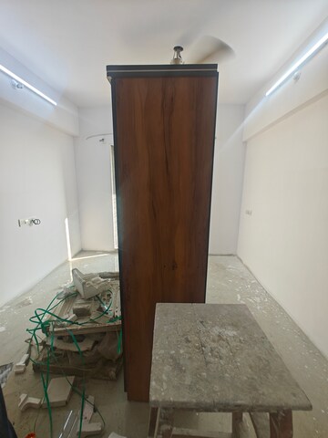 Furnished Amenities in 2 BHK Apartment at Ishwar Gracia, Nerul – for Rent