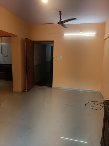 Room in 1 BHK Apartment at Acme Elite, Andheri East – for Rent
