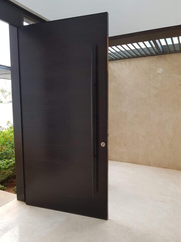 Room in 4 BHK Independent House at Prestige Golfshire, Nandi Hills – for Rent