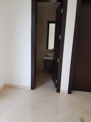 Room in 4 BHK Independent House at Prestige Golfshire, Nandi Hills – for Rent