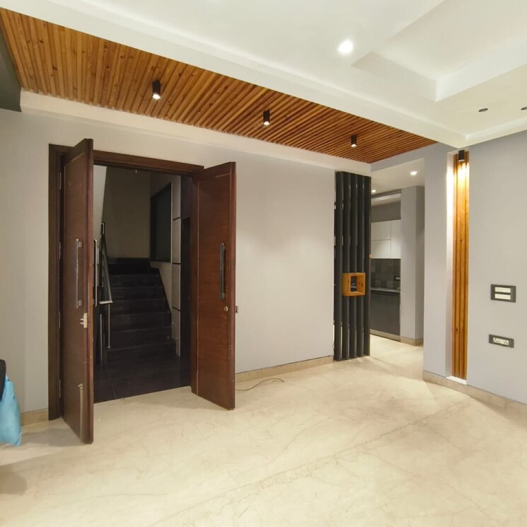 Room, lajpat nagar 2 Bedroom 900 Sq.Ft. Independent House In Lajpat Nagar Delhi 9678020