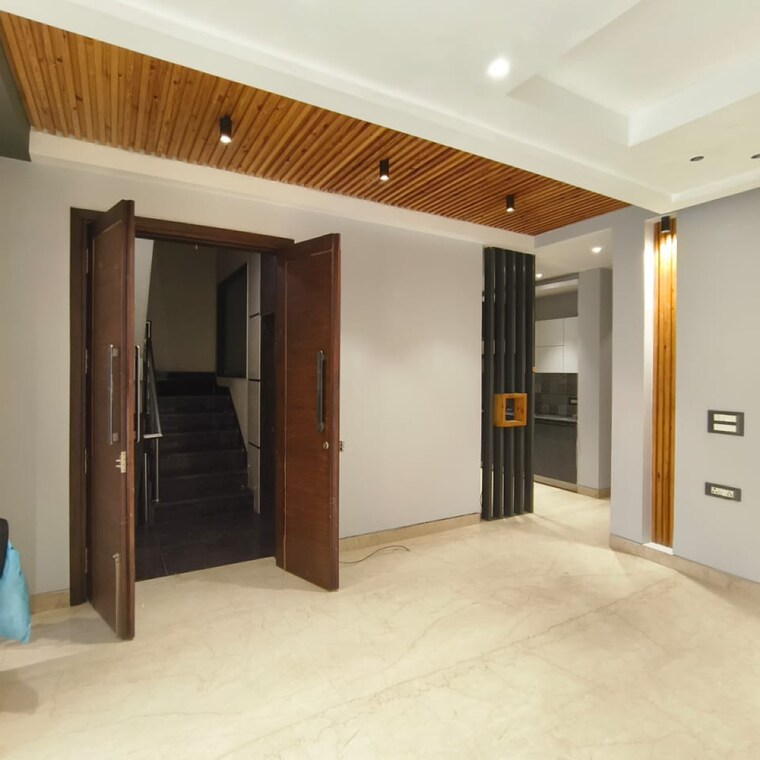 Room, lajpat nagar 2 Bedroom 900 Sq.Ft. Independent House In Lajpat Nagar Delhi 9678020