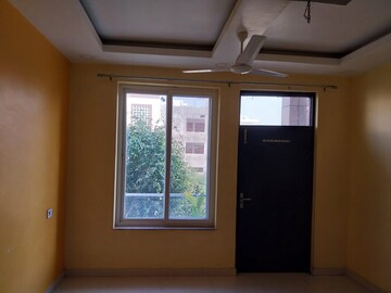 Room in 2 BHK Independent House at Sushant Golf City – for Rent