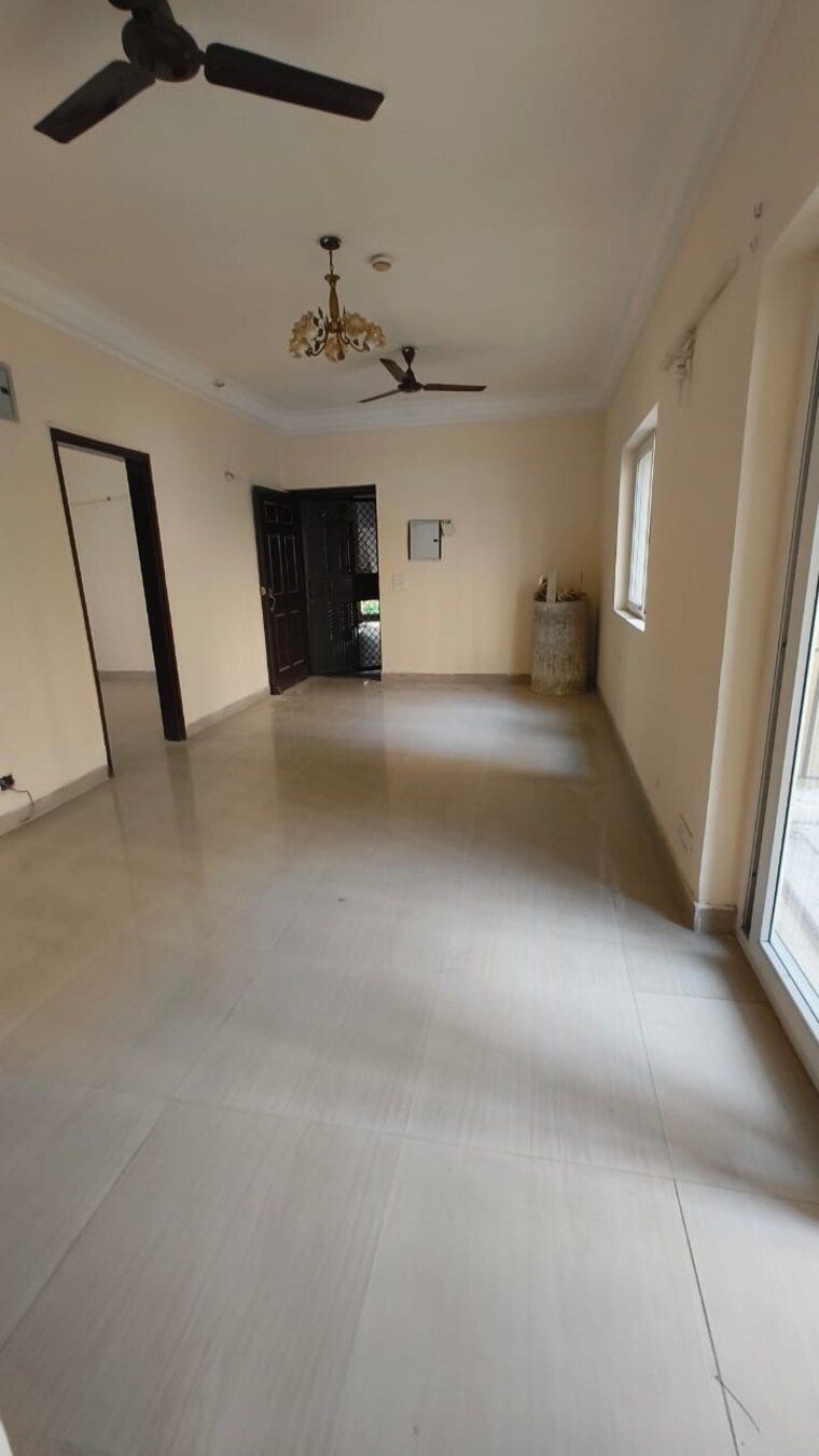 undefined, paramount-floraville 3.5 Bedroom 1685 Sq.Ft. Apartment In Sector 137 Noida 9678045