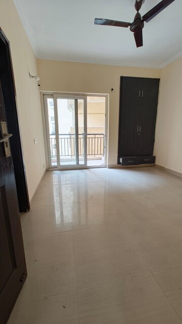 3.5 BHK Apartment For Sale in Paramount Floraville, Sector 137
