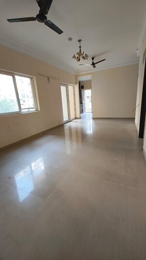 Room in 3.5 BHK Apartment at Paramount Floraville, Sector 137 – for Sale