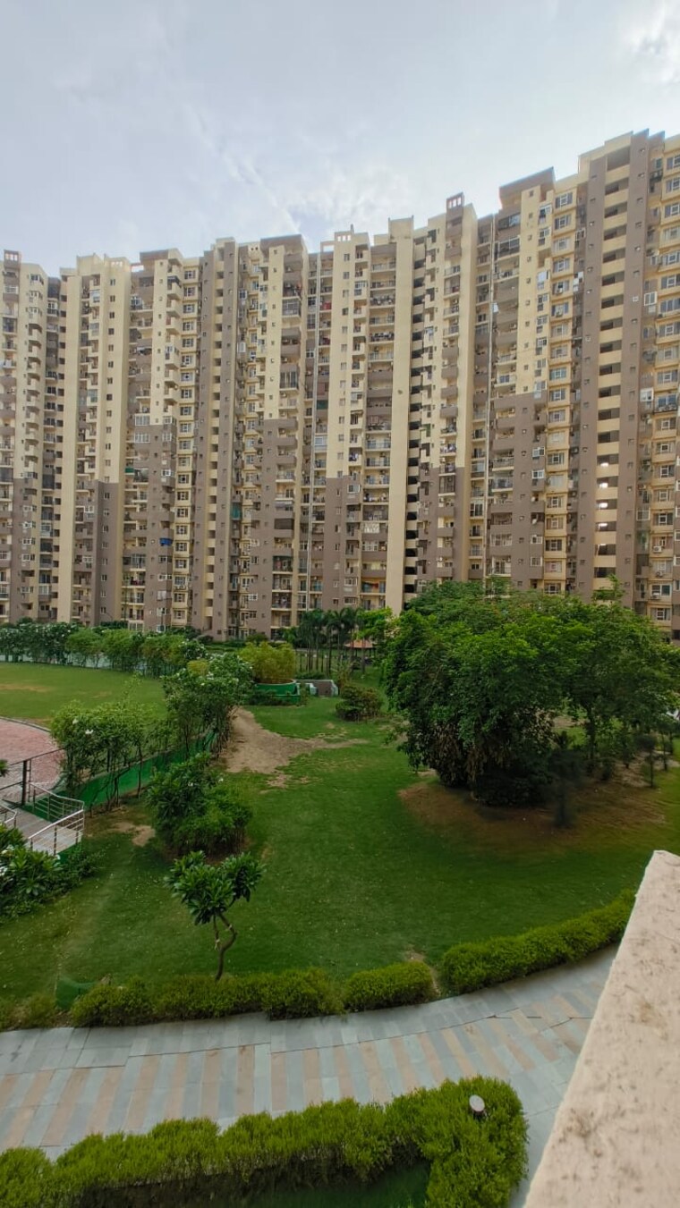 Exterior View, paramount-floraville 3.5 Bedroom 1685 Sq.Ft. Apartment In Sector 137 Noida 9678045