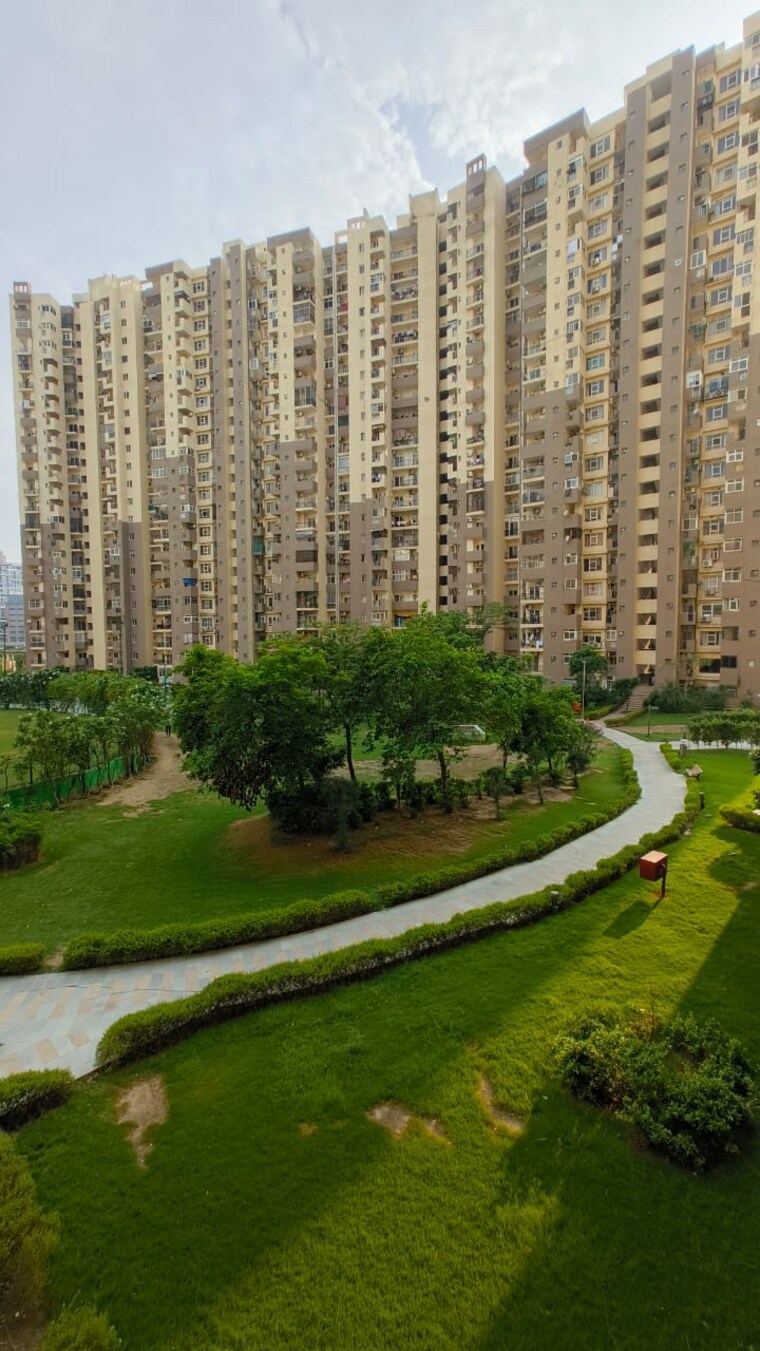 Exterior View, paramount-floraville 3.5 Bedroom 1685 Sq.Ft. Apartment In Sector 137 Noida 9678045