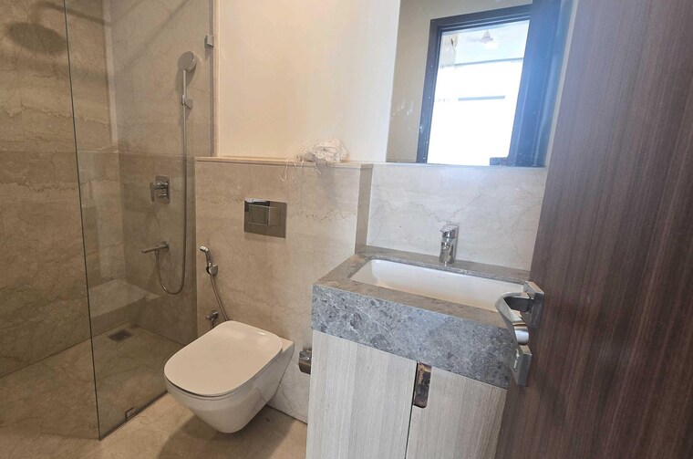 Bathroom, piramal-mahalaxmi 2 Bedroom 740 Sq.Ft. Apartment In Mahalaxmi Mumbai 9678086