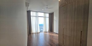 Room in 2 BHK Apartment at Piramal Mahalaxmi, Mahalaxmi – for Rent