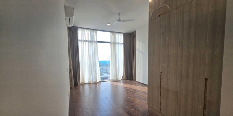 Room, piramal-mahalaxmi 2 Bedroom 740 Sq.Ft. Apartment In Mahalaxmi Mumbai 9678086