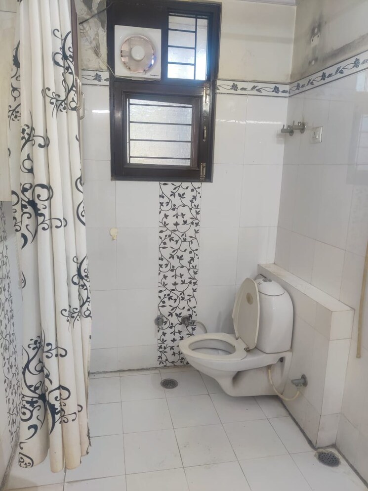 Bathroom, modi nagar 2 Bedroom 1005 Sq.Ft. Builder Floor In Modi Nagar Jaipur 9678404