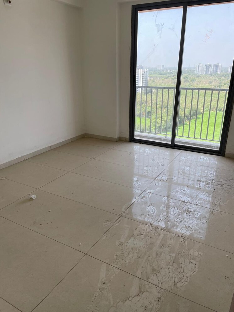 Room, new alkapuri 3 Bedroom 2007 Sq.Ft. Apartment In New Alkapuri Vadodara 9678102