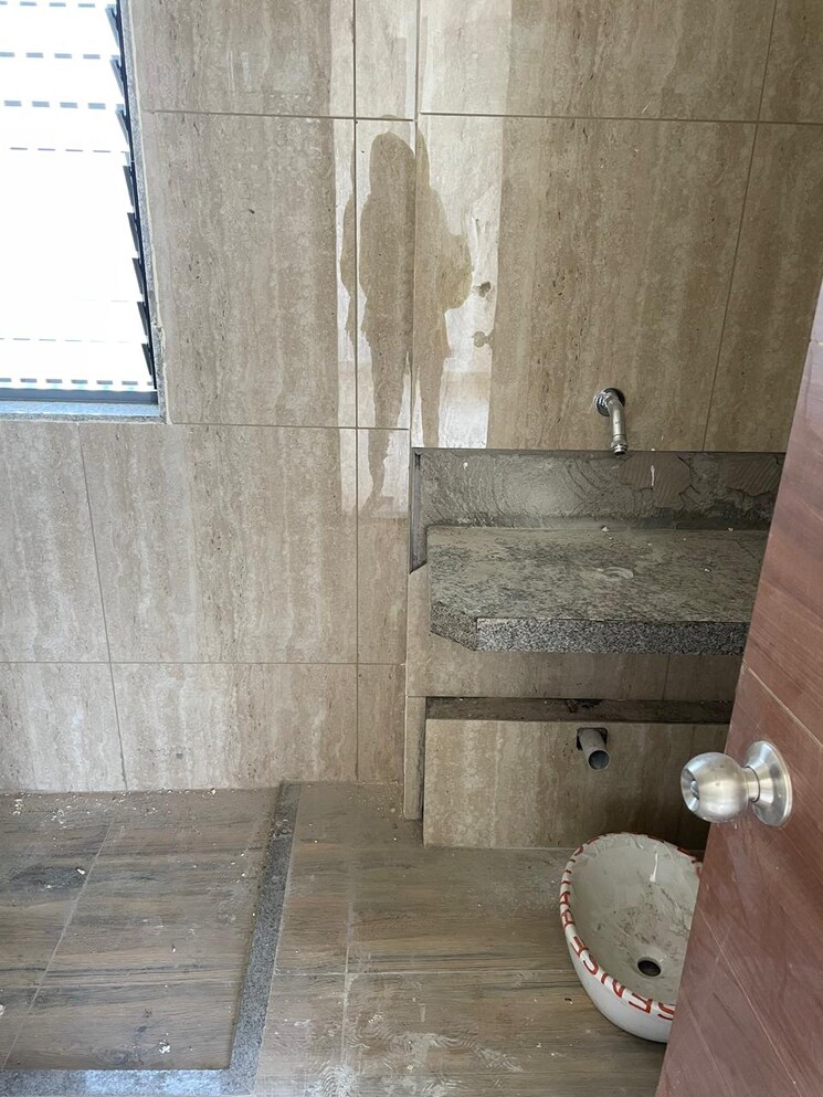 Bathroom, new alkapuri 3 Bedroom 2007 Sq.Ft. Apartment In New Alkapuri Vadodara 9678102