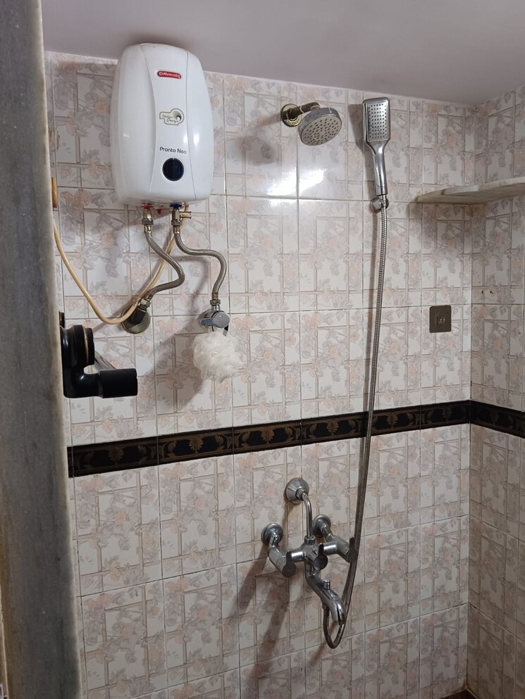 Bathroom, goregaon west Pg For Boys & Girls In Goregaon West 9678212