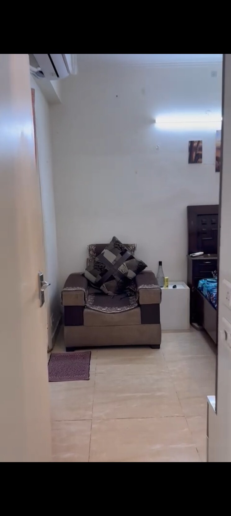 Living Room, gaur-city-2-14th-avenue 1 Bedroom 550 Sq.Ft. Apartment In Sector 16c Greater Noida Greater Noida 9678172