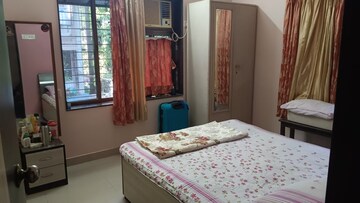 Bedroom in 2 BHK Apartment at Takshila CHS, Andheri East – for Rent
