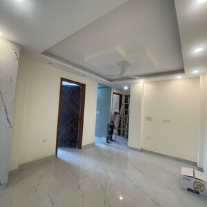 Room in 2 BHK Builder Floor at Chattarpur – for Rent