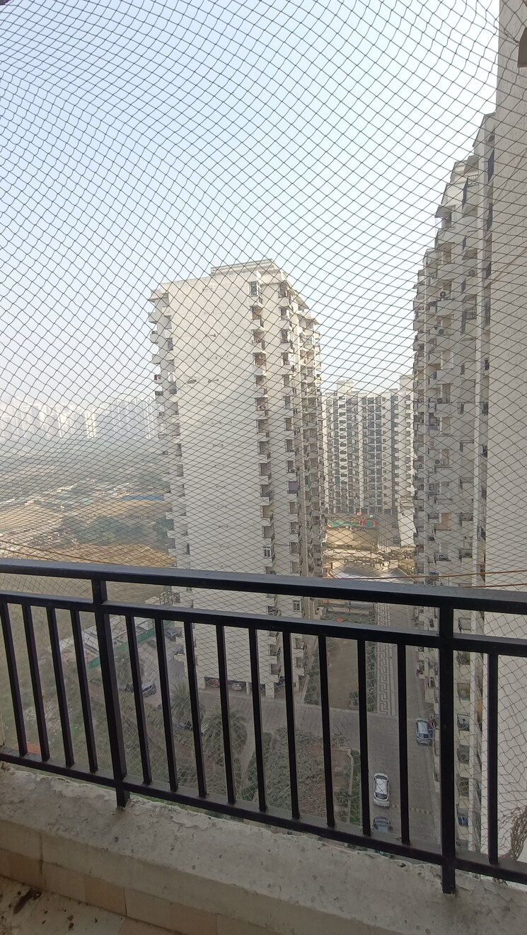 Balcony, sethi-max-royal 2 Bedroom 900 Sq.Ft. Apartment In Sector 76 Noida 9678255