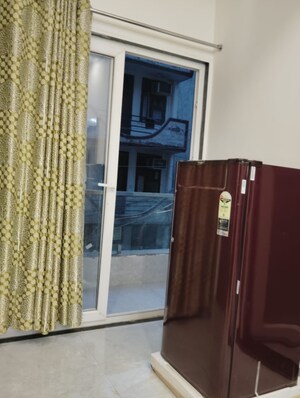 Balcony in 1 RK Builder Floor at Ansal Sushant Lok I, Sector 43 – for Rent