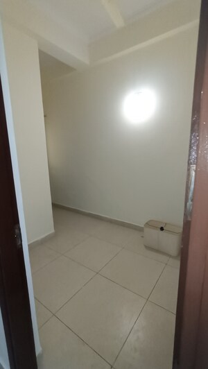 Bathroom in 3 BHK Apartment at Sunshine Helios, Sector 78 – for Rent