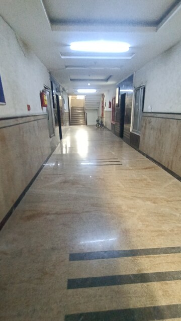 Room in 3 BHK Apartment at Sunshine Helios, Sector 78 – for Rent