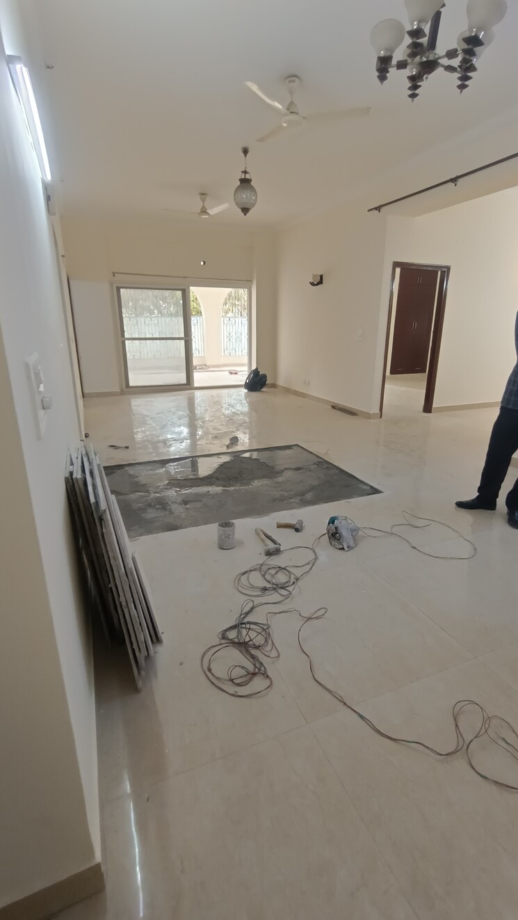 Bathroom, sunshine-helios 3 Bedroom 2050 Sq.Ft. Apartment In Sector 78 Noida 9678390