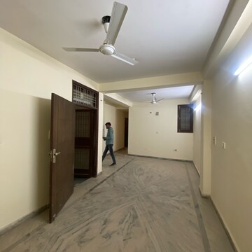 Room in 2 BHK Builder Floor at Chattarpur – for Rent