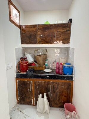 Furnished Amenities in 1 RK Builder Floor at DLF City Phase III, Sector 24 – for Rent