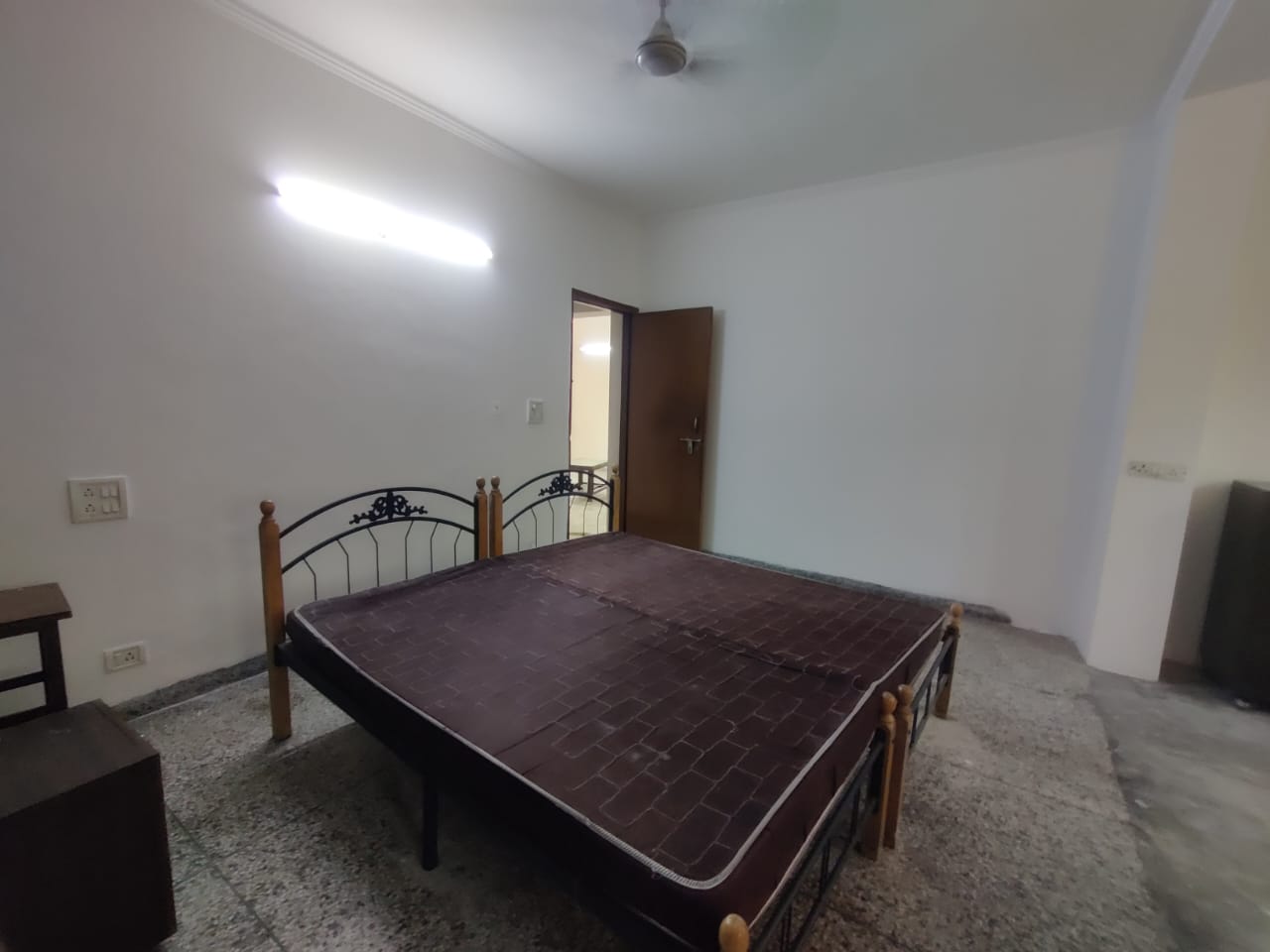 2 BHK Independent House For Rent in -