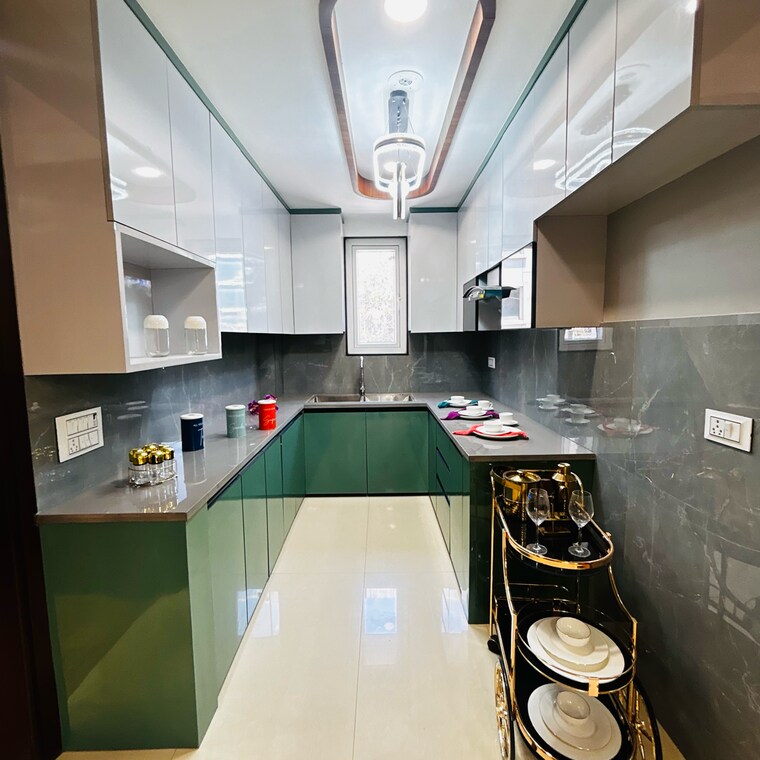 Kitchen, jain nagar 4 Bedroom 140 Sq.Yd. Builder Floor In Jain Nagar Delhi 9678931