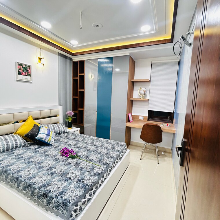 Team Area, jain nagar 4 Bedroom 140 Sq.Yd. Builder Floor In Jain Nagar Delhi 9678931