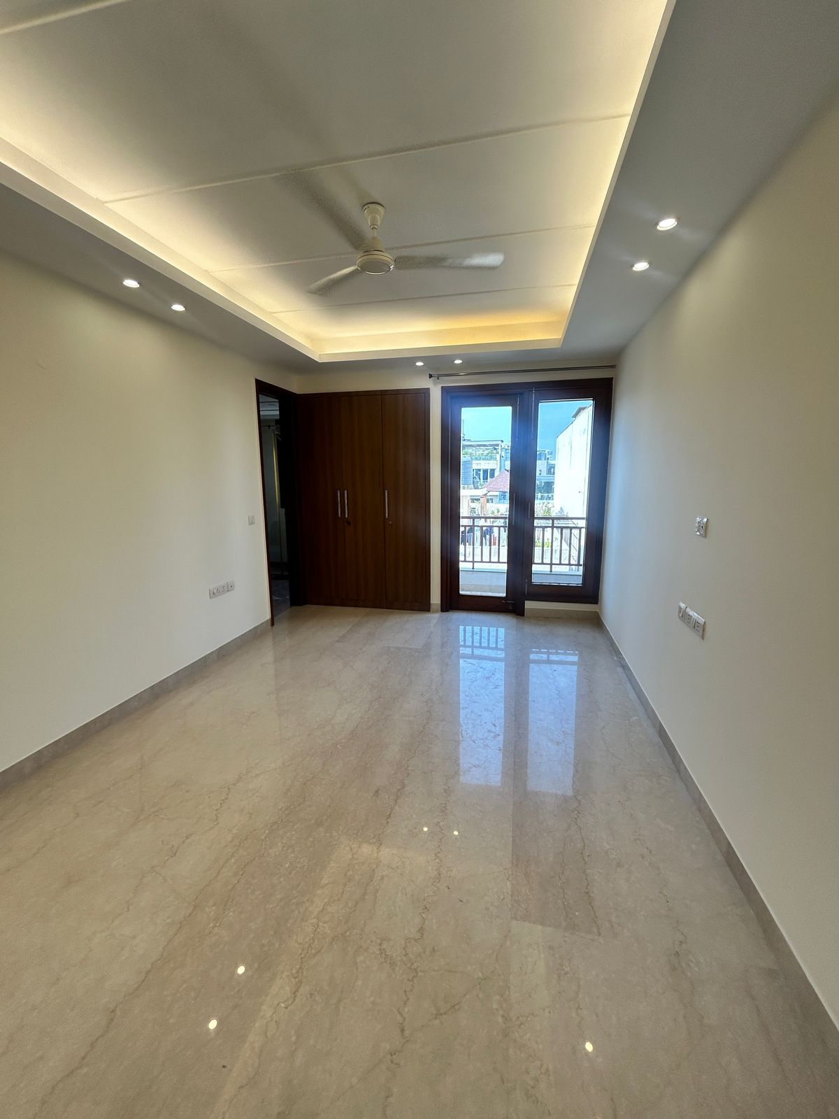 4 BHK + Servant Room Builder Floor For Sale in Kirti Nagar