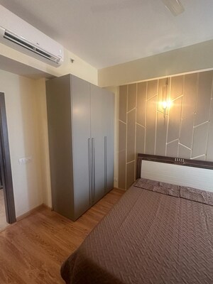 Room in 4 BHK Apartment at M3M Latitude, Sector 65 – for Sale
