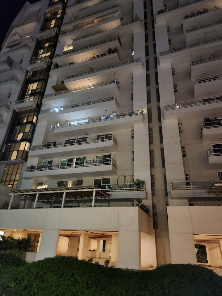 Exterior View, dlf-the-belaire 4 Bedroom 3000 Sq.Ft. Apartment In Sector 54 Gurgaon 9678796