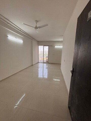 2 BHK Apartment For Rent in Signature The Millennia 2, Sector 37d